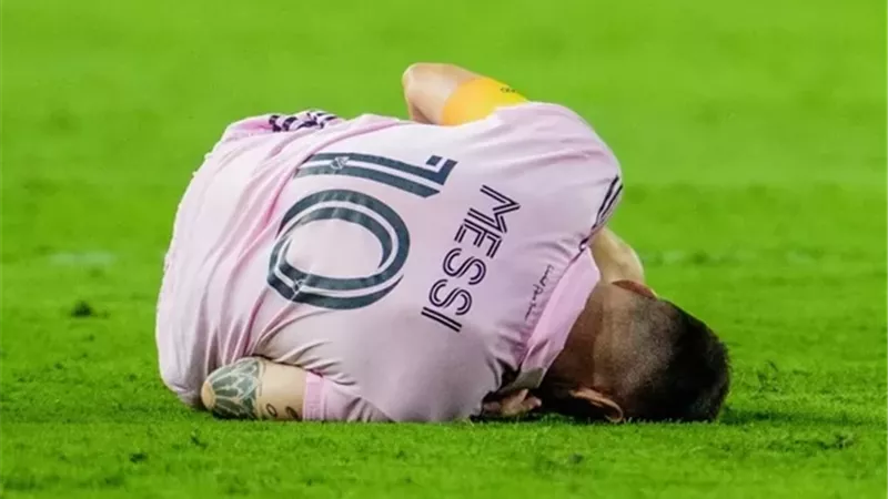 تقارير تكشف تفاصيل إصابة ميسي وموقفه من كأس العالم