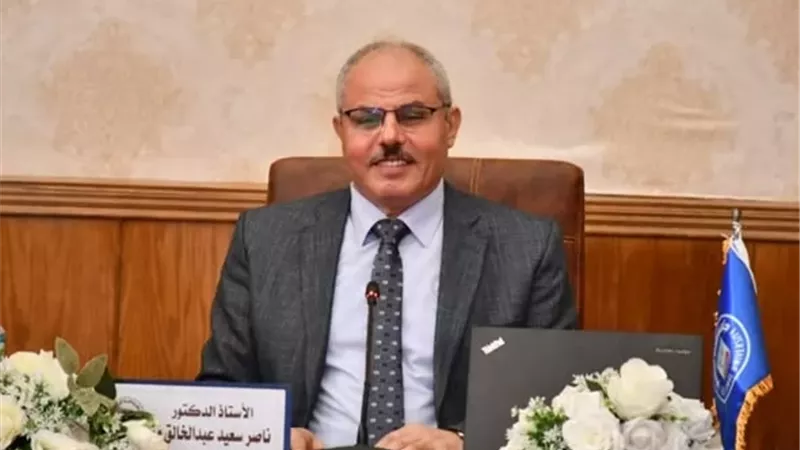 رئيس جامعة قناة السويس يهنئ الرئيس السيسي بعيد الأضحى المبارك