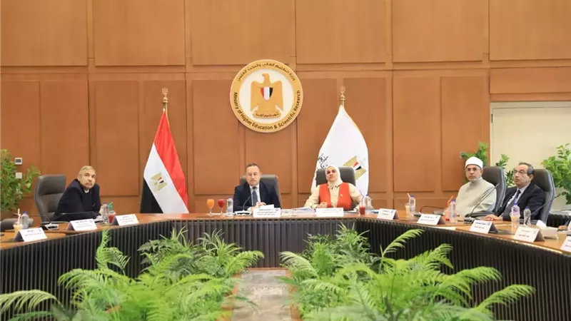 وزير التعليم العالي يوجه ب⁠إسراع إجراءات تدويل الجامعات المصرية