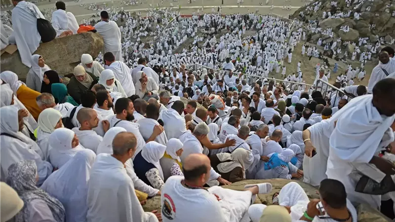 التعريف بيوم عرفة وحكمه