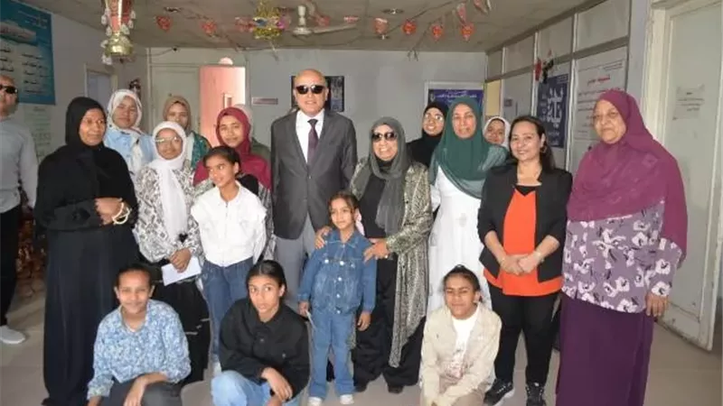 عمارة يشارك فتيات الشابات المسلمات فرحة قدوم عيد الأضحى المبارك