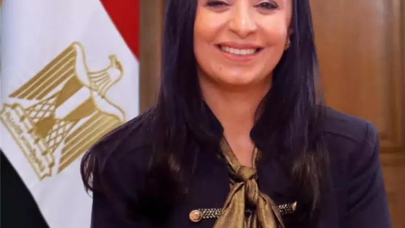 وزيرة التضامن تتابع أداء الحجاج مناسك الحج على صعيد عرفات