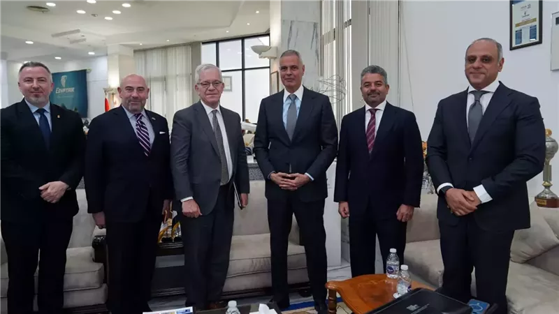 رحلات مصر للطيران إلى شيكاغو ولوس أنجلوس .. تنطلق قريبا