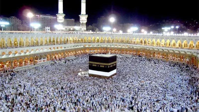 الأزهر للفتوى يقدم مطويَّةً القول المبين للحُجَّاج والمعتمرين