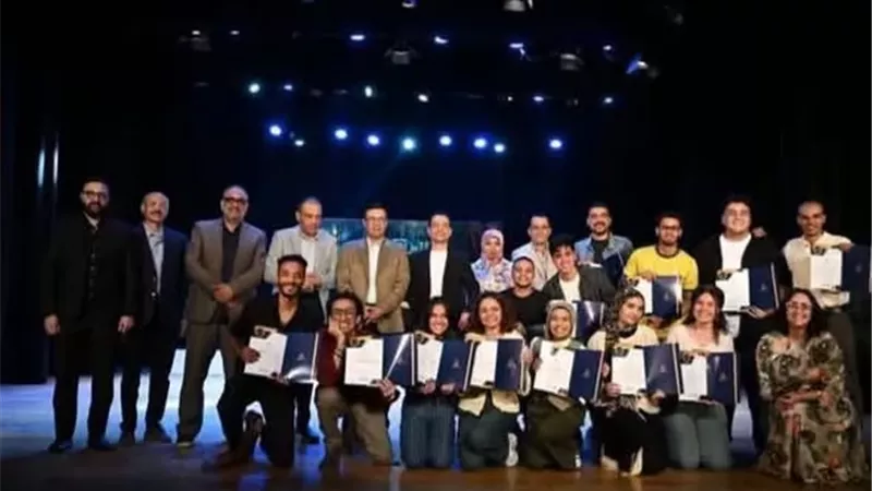 الإسماعيلية تتوج بجوائز المهرجان الختامي لنوادي المسرح
