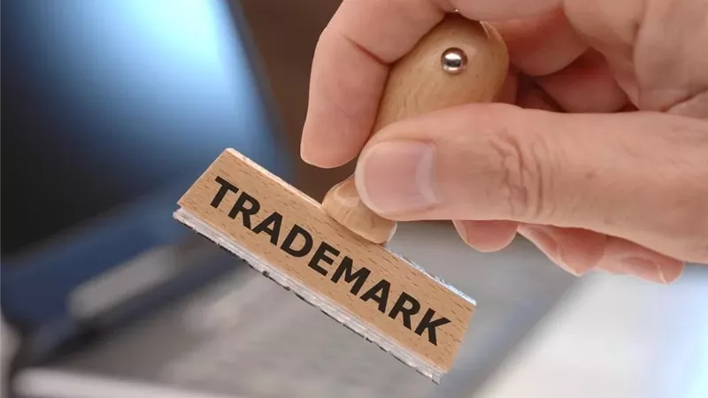 الحكم الشرعي لتقليد الماركات والعلامات التجارية دون تصريح