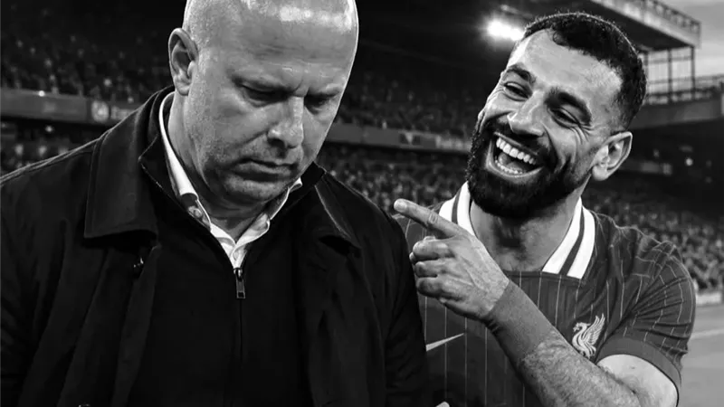 هل لعب محمد صلاح دورًا في سقوط سلوت ورحيله عن ليفربول؟.. تقارير تكشف
