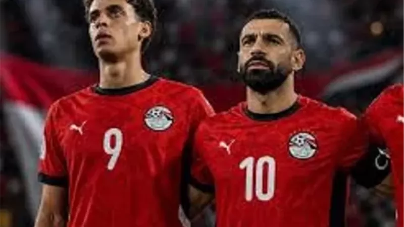 صلاح يطالب حسام حسن بإستضافة حمزة عبد الكريم في غرفته خلال المونديال