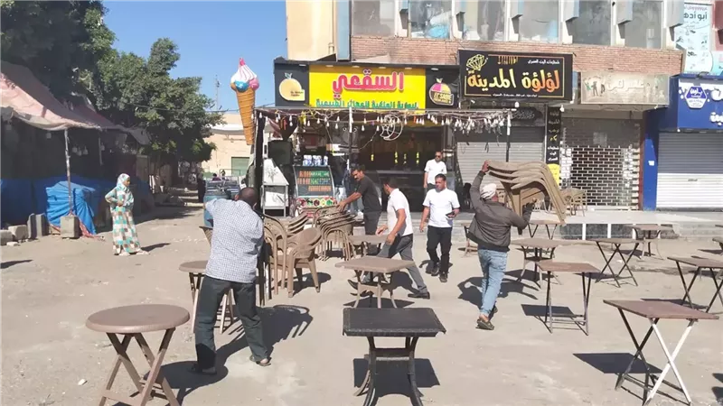 جهاز العاشر من رمضان يشن حملة مكبرة ويزيل 60 حالة إشغال