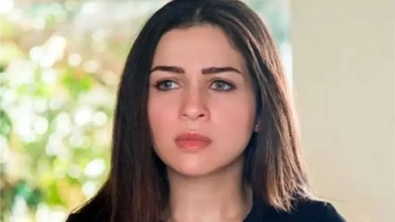 مي عز الدين تكشف كواليس 