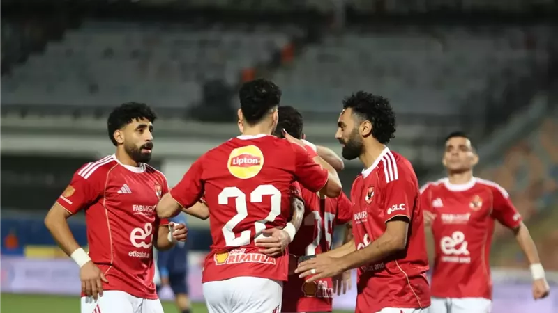 شوبير: ثنائي الأهلي خارج دائرة اهتمامات بيراميدز في الميركاتو الصيفي
