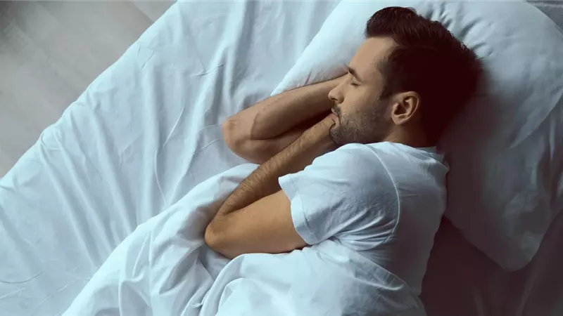 أيه واحده للسلامة من السحــر والشياطين قبل النوم