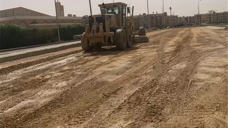 تفاصيل أحدث مشروعات الطرق والتطوير داخل مدينة الشروق.. بالصور