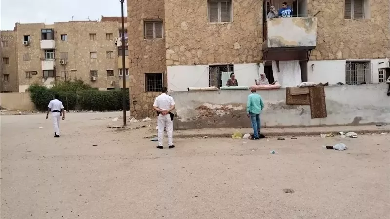 إزالة فورية للأسوار المخالفة بعمارات حي ثالث الإسماعيلية