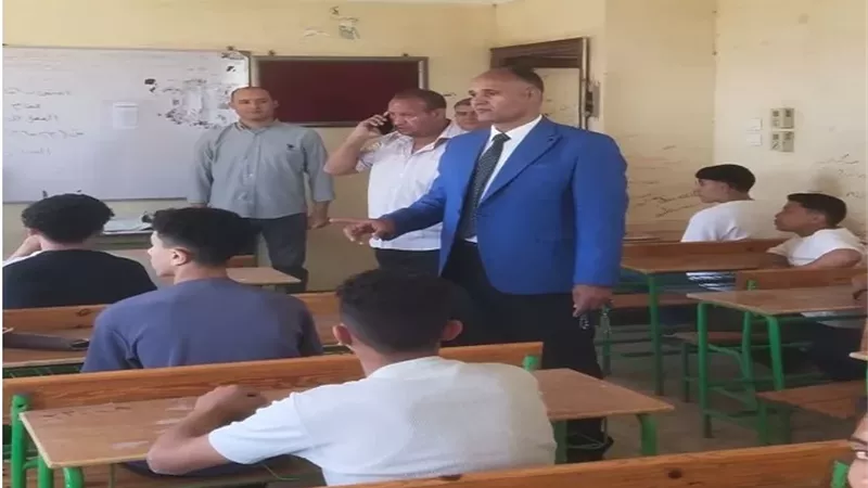 وكيل مديرية التعليم بالدقهلية يتفقد لجان الشهادة الإعدادية بنبروه