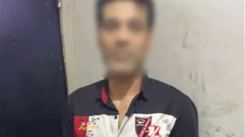 بسبب مستحقات مالية.. طعن صاحب محل هواتف في الدقهلية