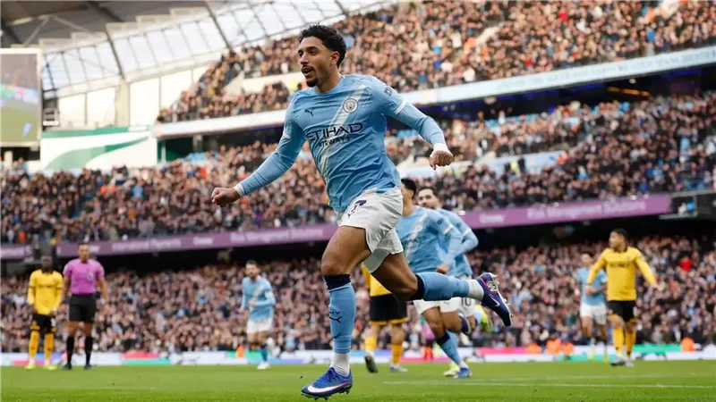 برشلونة يستهدف التعاقد مع مرموش عقب كأس العالم