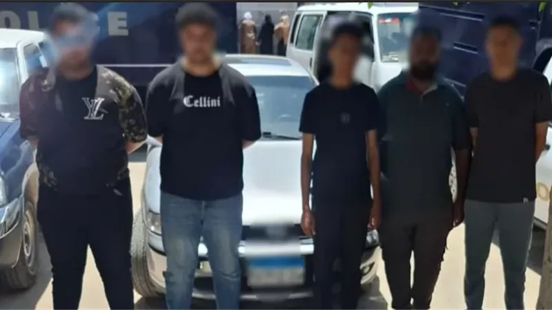 الداخلية تكشف حقيقة فيديو اختطاف شخص داخل سيارة بالبحيرة