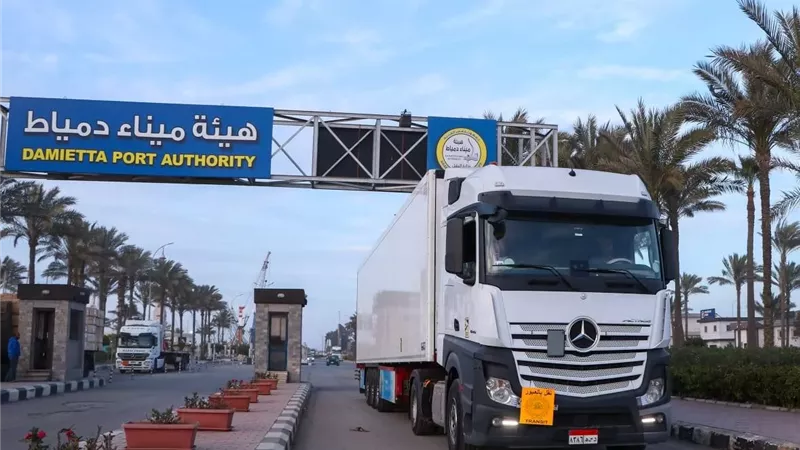 استمرار خدمة الترانزيت غير المباشر إلى دول الخليج بميناء دمياط