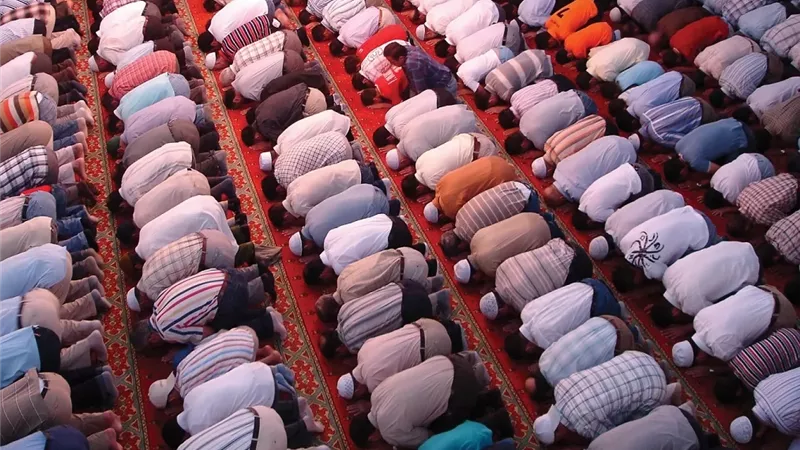 بيان المراد من حديث: أفضل الأعمال الصلاة على وقتها