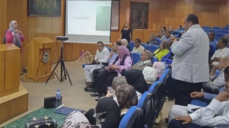 ندوة تعريفية بالمبادرة الوطنية للمشروعات الخضراء الذكية بالمنيا