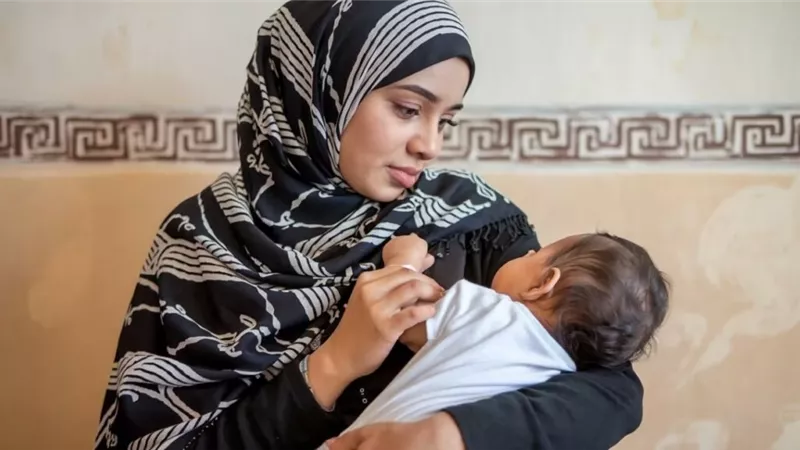 الإفتاء توضح تأثير اختلاط اللبن بالماء في التحريم من الرضاع