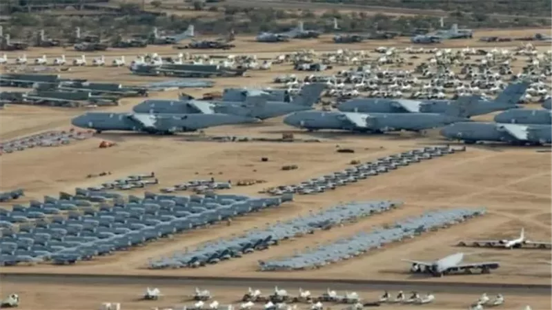 خروج مركز العمليات الجوية الأمريكية في قاعدة العديد بقطر عن الخدمة بعد الضربات الإيرانية