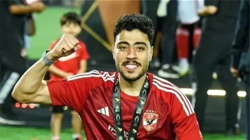 مطالب أكرم توفيق المالية تعرقل عودته إلى الأهلي