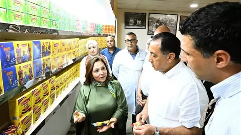 مدبولى يفتتح خط إنتاج جديد لمصنع 