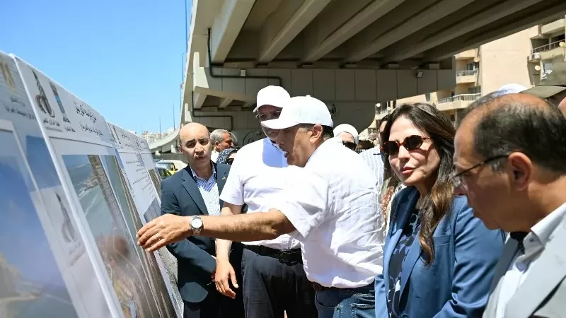 رئيس الوزراء يفتتح أعمال توسعة الكورنيش شرق مدينة الإسكندرية