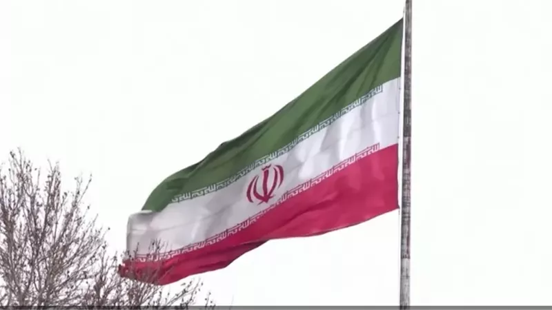 إيران تشن هجومًا صاروخيًا على إسرائيل وتتوعد برد ساحق
