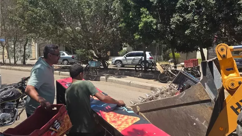 حملات مكثفة لضبط المخالفات بحي جاردينيا بالتجمع الثالث .. صور