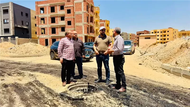 رئيس الجهاز يتفقد طرق الإسكان الاجتماعي بالعبور الجديدة