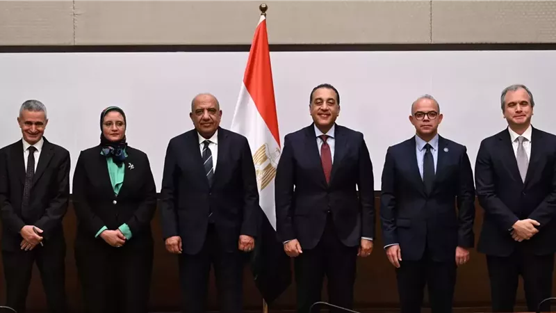 مدبولى يشهد توقيع اتفاقيتي الاستثمار والتشغيل وشراء الطاقة لمحطة جبل الزيت