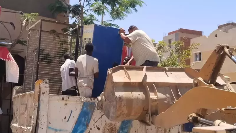 حملة مكثفة لإزالة إشغالات التجمع الثالث بالقاهرة الجديدة