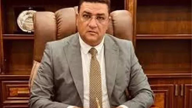 رئيس جهاز القاهرة الجديدة يتابع حملات النظافة بمحاور المدينة