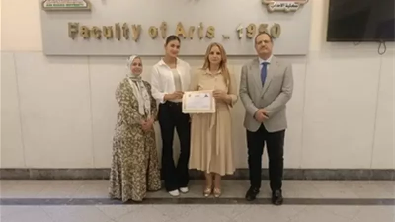 فوز ريم رشدى باَداب عين شمس بالمركز الثالث في القفز بالزانة بغانا