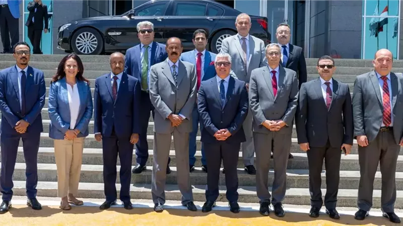 رئيس اقتصادية قناة السويس يستقبل رئيس دولة إريتريا والوفد المرافق له