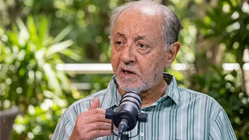 محمود سعد ينعى عبد العزيز مخيون بكلمات مؤثرة