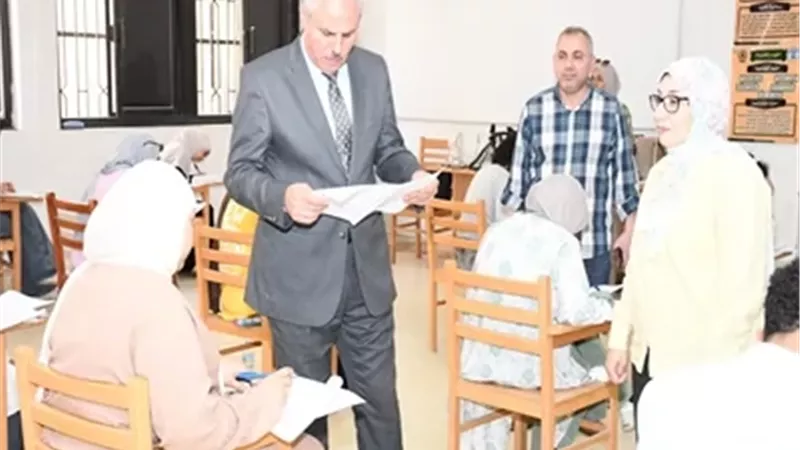 205 طلاب يؤدون امتحانات الفترة الثانية بكلية السياحة جامعة القناة