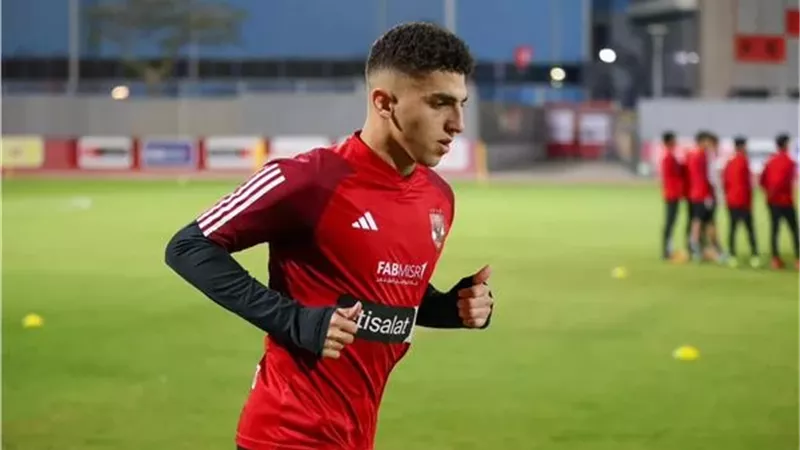 كوكا يرفض إغراءات بيراميدز ويؤكد بقاؤه في الأهلي