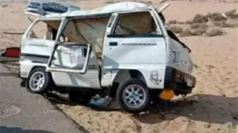 مصرع شاب وإصابة 4 آخرين أثر انقلاب سيارة سوزوكي فى بني سويف