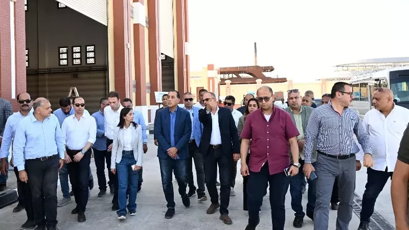 رئيس الوزراء يتفقد أعمال تطوير ميناء رشيد بتكلفة استثمارية تصل 600 مليون جنيه