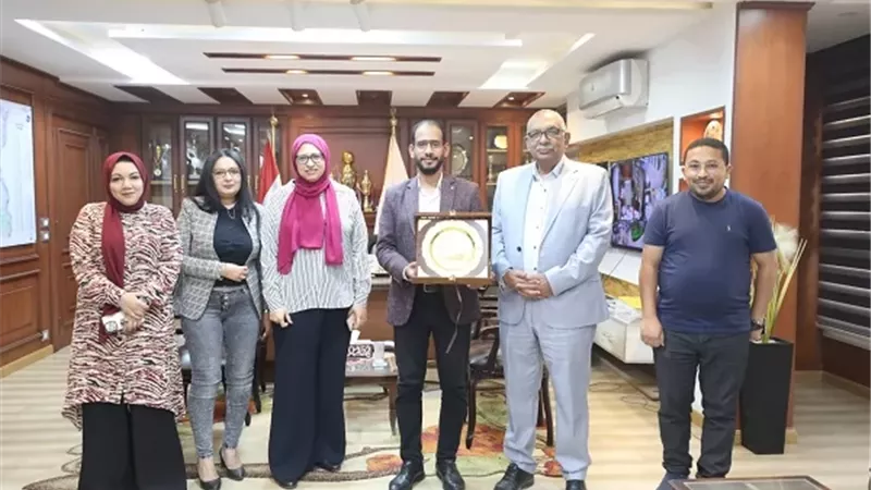 رئيس مياه المنيا يكرم قطاع المعامل والجودة وشئون البيئة