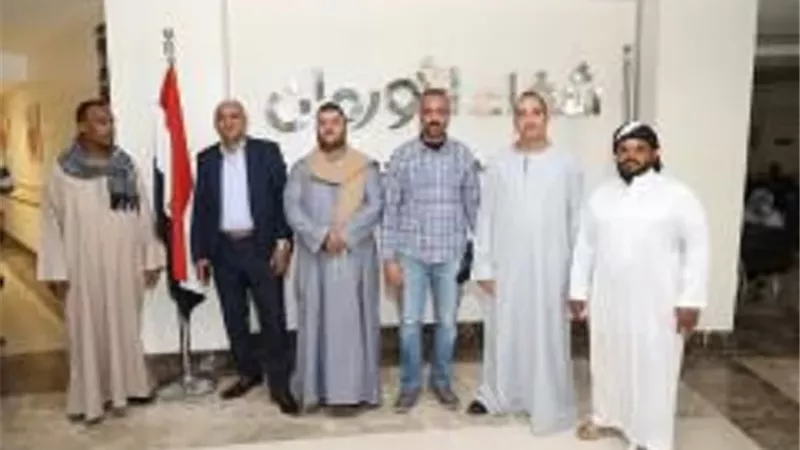 وفد مدينة قفط يدعم الأطفال محاربى السرطان بالأقصر