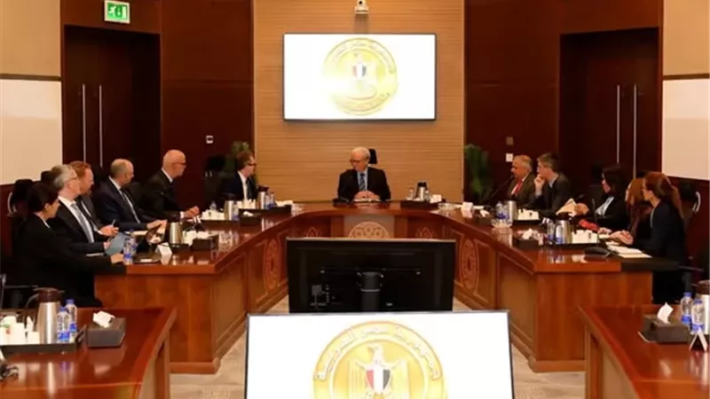 نائب رئيس الوزراء يستقبل وفداً من البنك الدولي لتعزيز التعاون المشترك