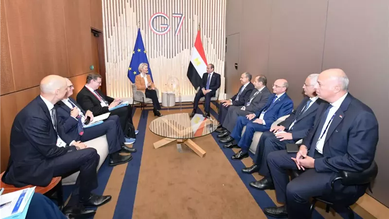 الرئيس السيسي يشدد على حرص مصر على تعزيز العلاقات مع الاتحاد الأوروبي