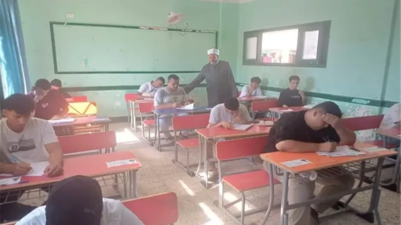 رئيس منطقة جنوب سيناء الأزهرية يتابع امتحانات الثانوية الازهرية