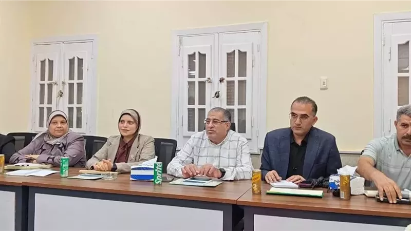 ندوة توعوية تناقش تشجيع العمل الحر شرق الإسماعيلية