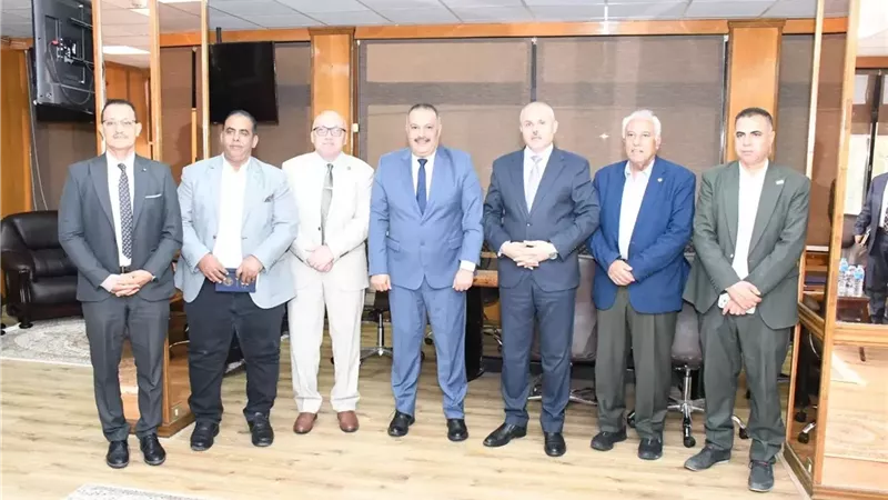 تدريب طلاب هندسة القناة في شركة مياه الشرب و الصرف الصحي